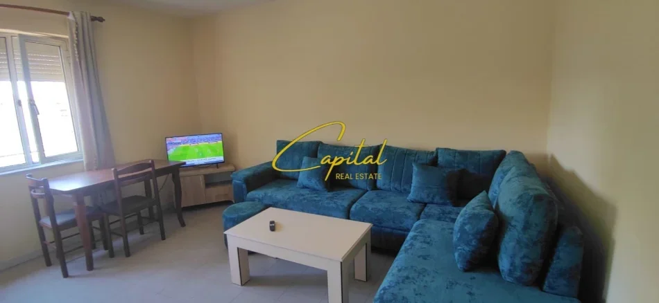 Tirane, jepet me qera apartament 2+1 Kati 4, 80 m² 500 € (QENDER)