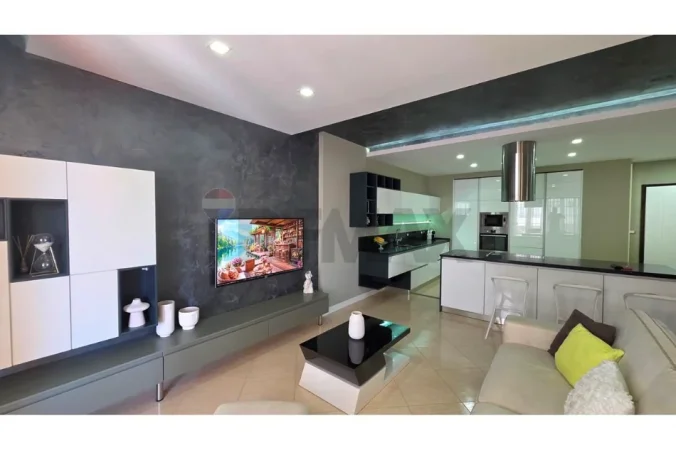 Vlore, shitet apartament 2+1 Kati 7, 129 m² 209.000 € (Rruga Hasan Kushta, Albano Romina, Vlorë)