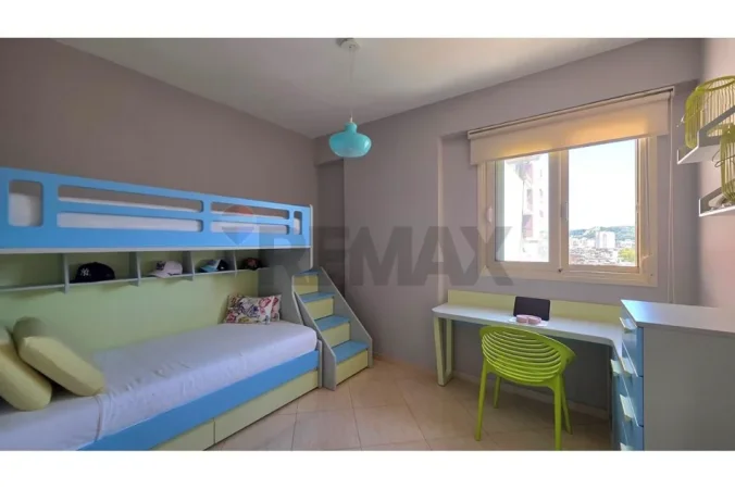 Vlore, shitet apartament 2+1 Kati 7, 129 m² 209.000 € (Rruga Hasan Kushta, Albano Romina, Vlorë)