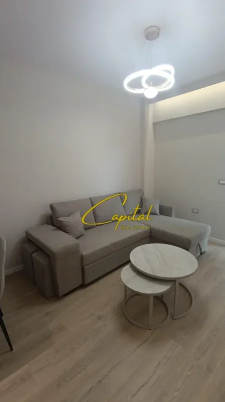 Tirane, jepet me qera apartament 1+1 Kati 6, 70 m² 800 € (RRUGA E KAVAJES)
