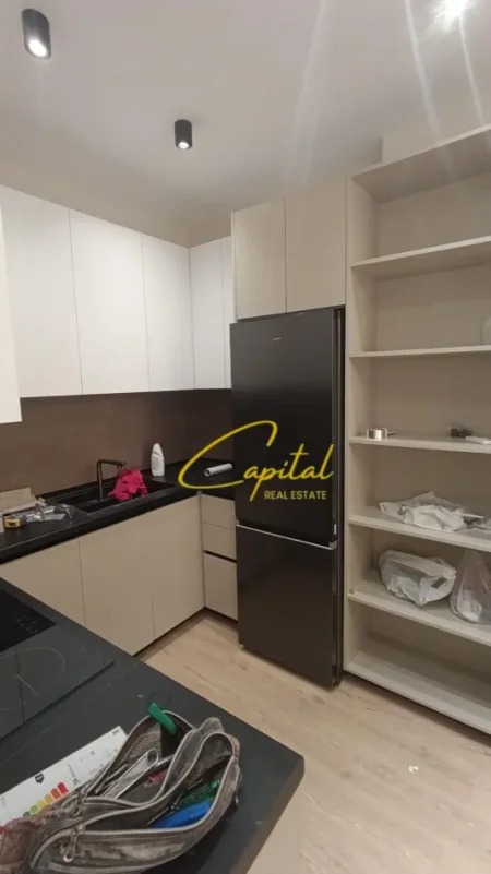 Tirane, jepet me qera apartament 1+1 Kati 6, 70 m² 800 € (RRUGA E KAVAJES)