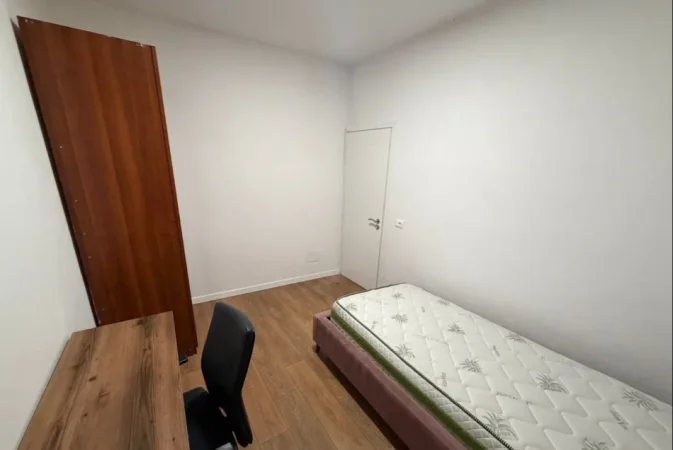 Tirane, jepet me qera apartament 2+1 Kati 1, 90 m² 400 € (Shkozë)