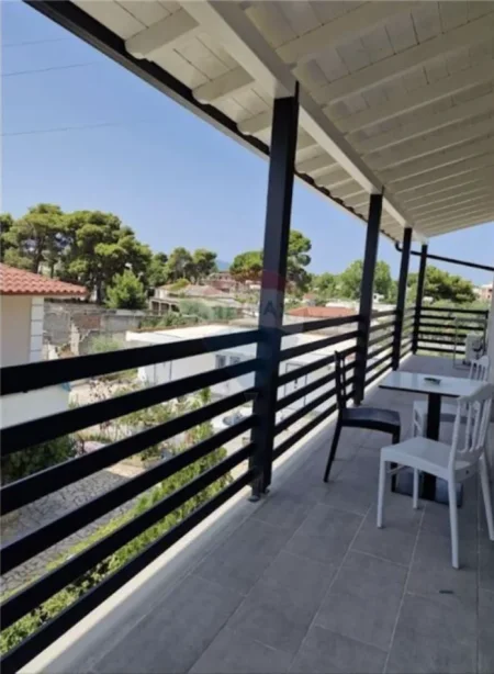 Vlore, shitet Vile ne plazh Vile 3 Katshe , 375 m² 470.000 € (Rruga Andrea Varfi, Plazh I Vjeter, Vlore)
