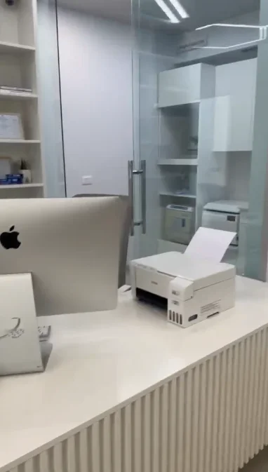 Tirane, Jepet me qera Ambient Biznesi,  140 m² 2.000 € (Blloku)