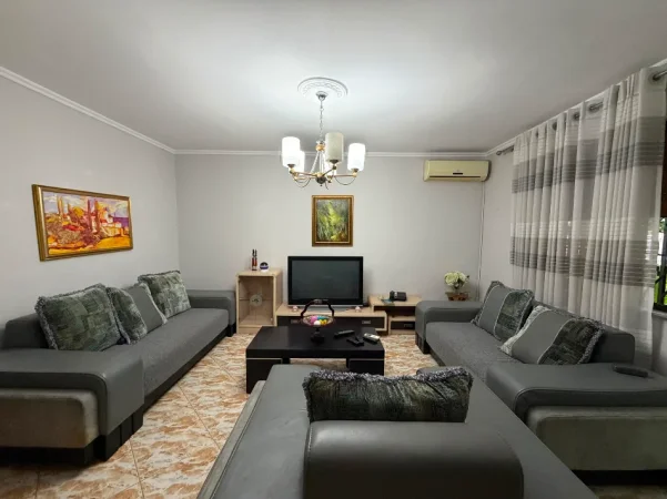 Tirane, shitet apartament 2+1 Kati 2, 132 m² 203.000 € (21 Dhjetori)