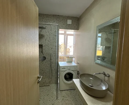 Tirane, jepet me qera garsonier 1+1 Kati 6, 32 m² 380 € (Ali Demi)