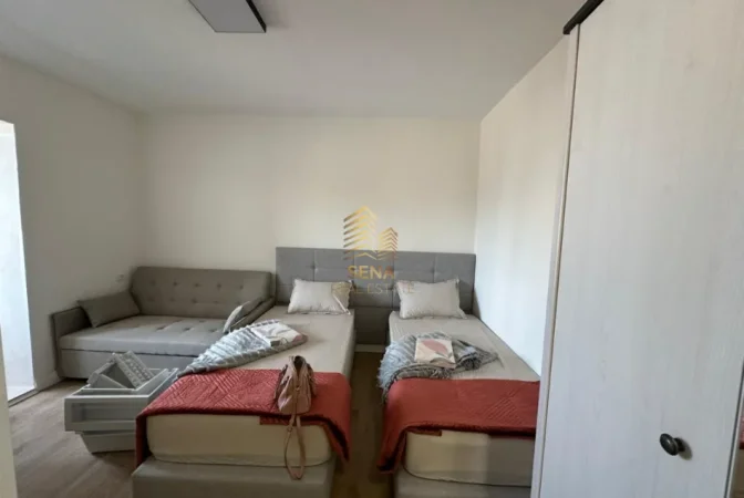 Tirane, jepet me qera garsonier 1+1 Kati 6, 32 m² 380 € (Ali Demi)