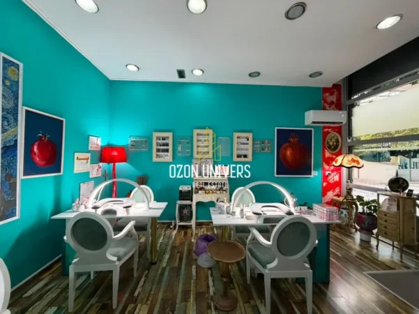 Tirane, shitet ambjent biznesi Kati 0, 60 m² (Ish Ekspozita)
