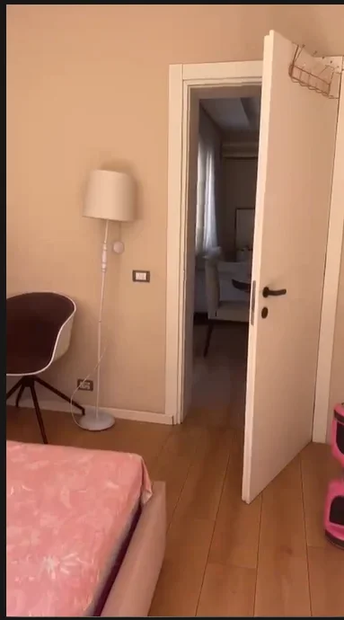 Tirane, jepet me qera apartament 2+1+Aneks+Ballkon Kati 4, 600 € (Don Bosko)