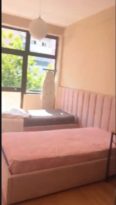 Tirane, jepet me qera apartament 2+1+Aneks+Ballkon Kati 4, 600 € (Don Bosko)