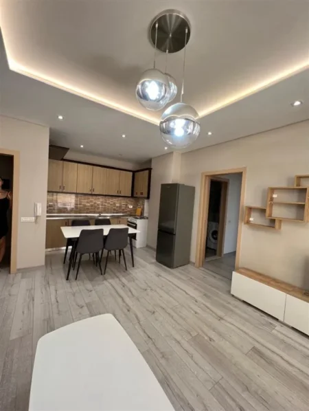 Tirane, shitet apartament 2+1+Ballkon Kati 4, 103 m² 169.600 € (Bulevardi Migjeni)