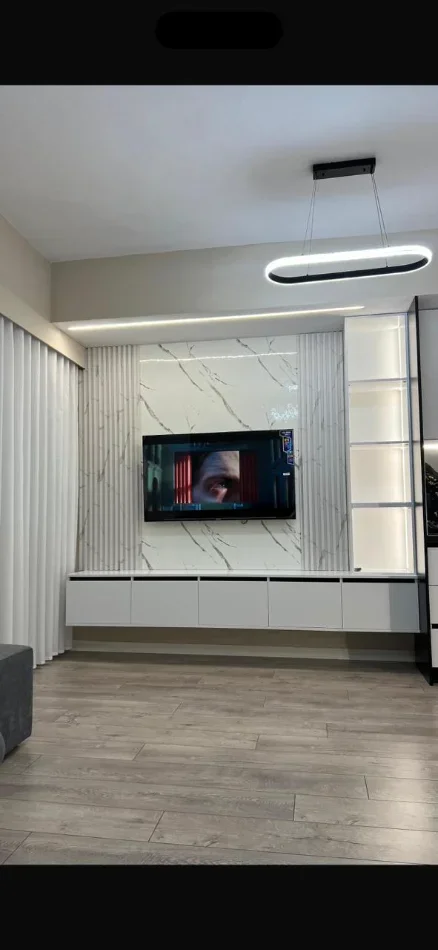 Tirane, jepet me qera apartament 1+1 Kati 5, 55 m² 530 € (PORCELAN)