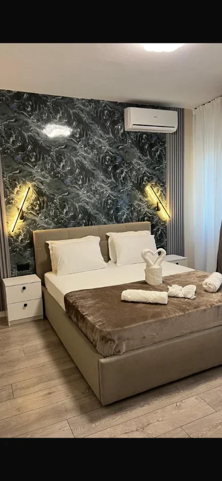 Tirane, jepet me qera apartament 1+1 Kati 5, 55 m² 530 € (PORCELAN)