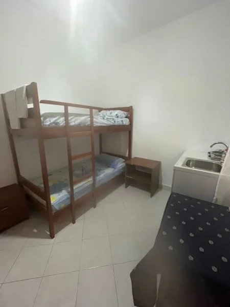 Tirane, jepet me qera apartament garsoniere Kati 3, 28 m² 270 € (Vilat Amerikane)
