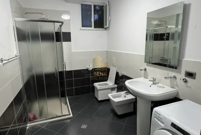Tirane, jepet me qera apartament 1+1 Kati 1, 90 m² 400 € (Siri Kodra)