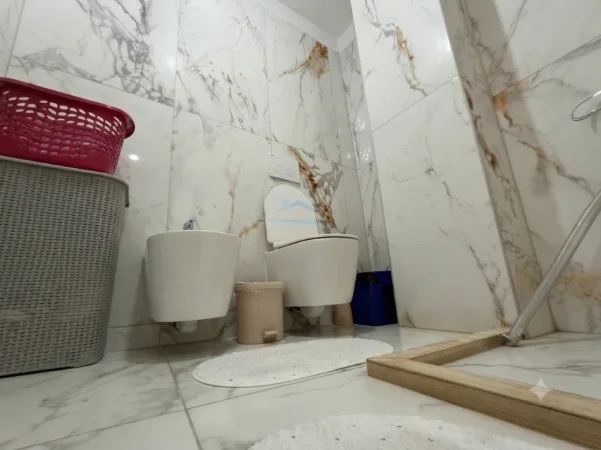 Tirane, shes apartament 1+1+Ballkon Kati 4, 61 m² 68 milion lek (kamez)