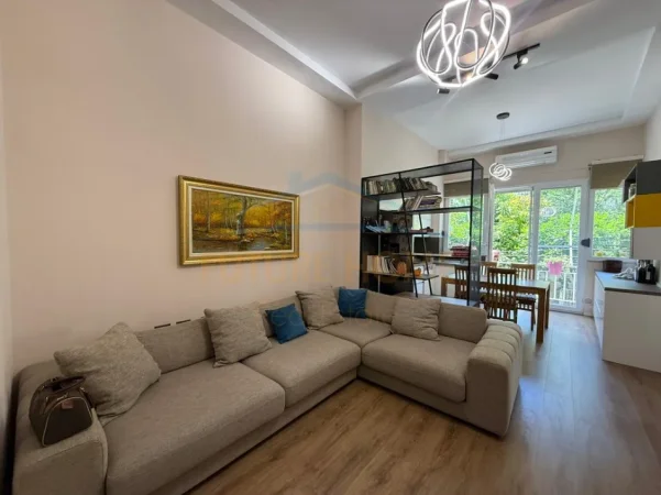 Tirane, shitet apartament 3+1 Kati 0, 133 m² 181.000 € (muhamed deliu)