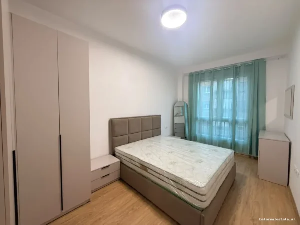 Tirane, jepet me qera apartament 1+1+Ballkon Kati 5, 65 m² 590 € (5 Maji)