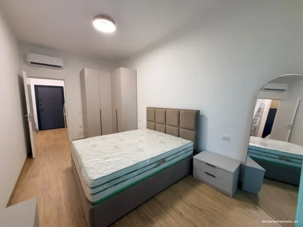 Tirane, jepet me qera apartament 1+1+Ballkon Kati 5, 65 m² 590 € (5 Maji)