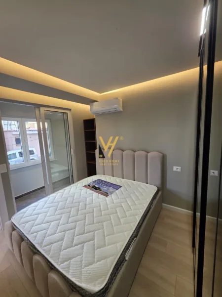Tirane, jepet me qera apartament 1+1+Ballkon Kati 2, 55 m² 770 € (BLLOK)