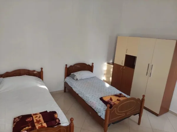 Tirane, jepet me qera apartament 1+1 Kati 1, 60 m² 250 € (Rruga Fuat Toptani)