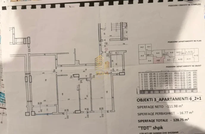 Tirane, shitet apartament 2+1+Ballkon Kati 1, 128 m² 270.400 € (Xhamllik)