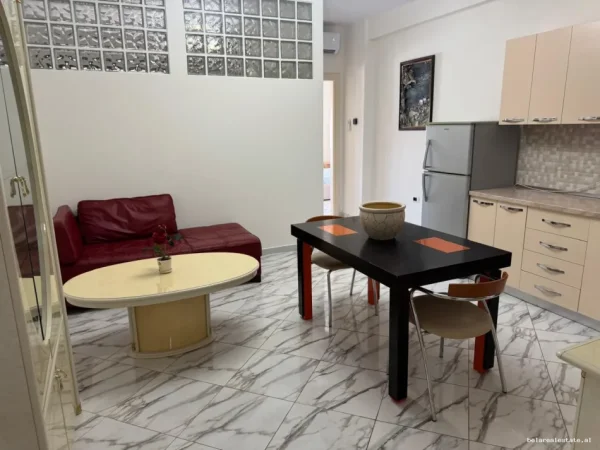 Tirane, jepet me qera 2+1+Ballkon Kati 3, 80 m² 530 € (Sokrat Miho)