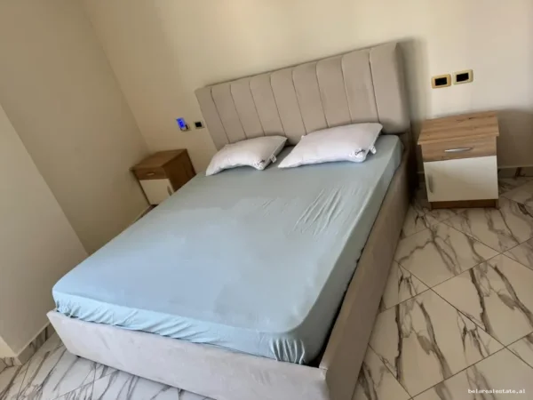 Tirane, jepet me qera 2+1+Ballkon Kati 3, 80 m² 530 € (Sokrat Miho)