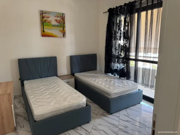 Tirane, jepet me qera 2+1+Ballkon Kati 3, 80 m² 530 € (Sokrat Miho)