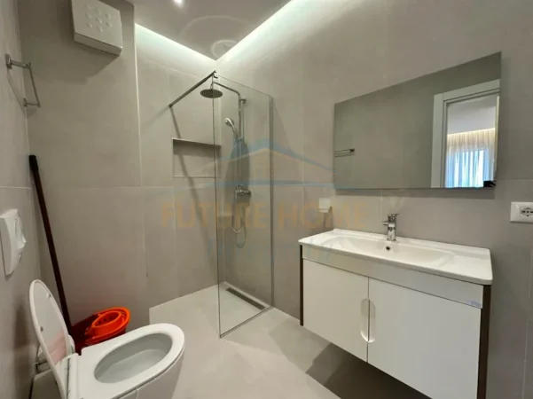 Tirane, jepet me qera apartament 2+1 Kati 7, (BULEVARDI I RI)