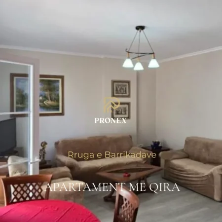 Tirane, jepet me qera apartament 2+1+Ballkon Kati 5, 90 m² 650 € (Rruga e Barrikadave)