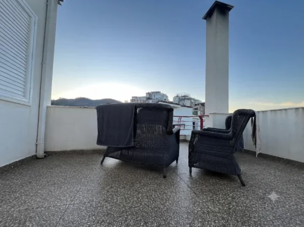 Tirane, shes apartament 3+1+Ballkon Kati 7, 172 m² 250.000 € (Rezidenca FZ)