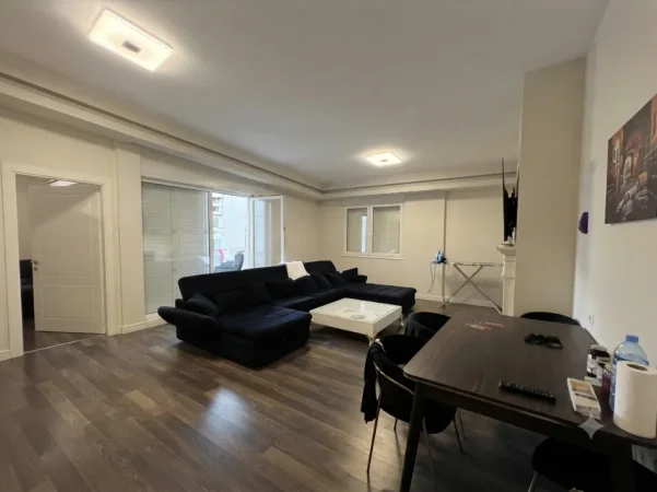 Tirane, shes apartament 3+1+Ballkon Kati 7, 172 m² 250.000 € (Rezidenca FZ)