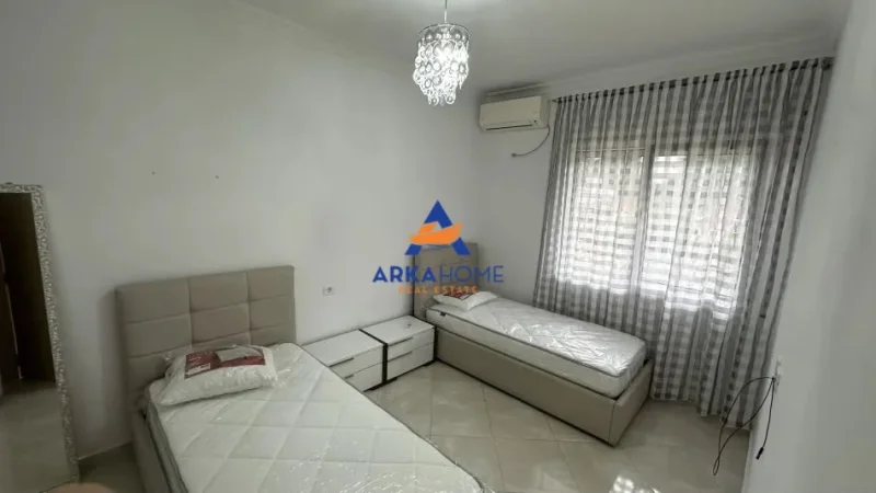 Tirane, shitet apartament+verande | Penthouse 3+1 Kati 4, 220 m² 185.500 € 