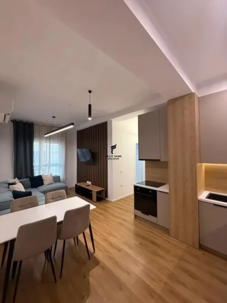 Tirane, jepet me qera apartament 2+1 Kati 8, 80 m² 550 € (ALI DEMI)