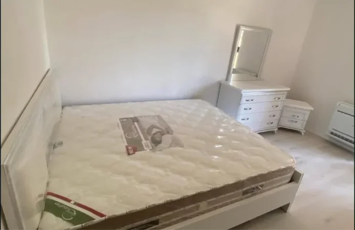 Tirane, shitet apartament 1+1 Kati 3, 63 m² 240.000 € (Rruga e Kosovareve.)