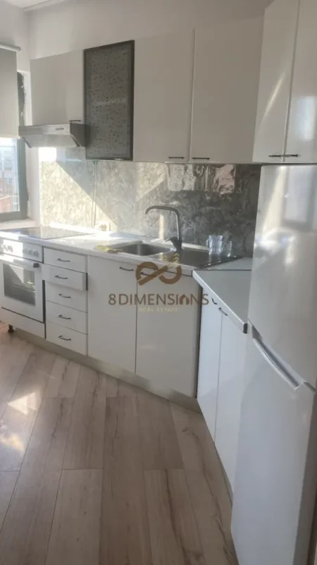Jepet me qera Apartament tek Bulevardi i ri, prane SPAK (D8241A-241)