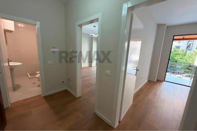 Tirane, shitet apartament 1+1+Ballkon Kati 2, 68 m² 1.120.000 € (Bulevardi Migjeni, Tiranë)