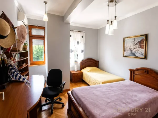 Tirane, shitet apartament 3+1 Kati 4, 108 m² 280.000 € (rruga e durresit plaza)