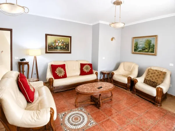 Tirane, shitet apartament 3+1 Kati 4, 108 m² 280.000 € (rruga e durresit plaza)