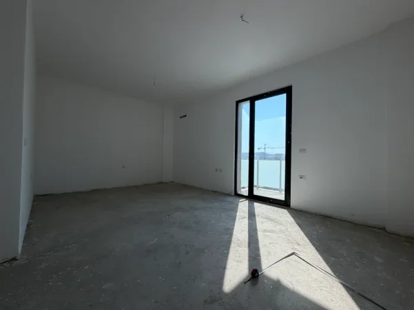 shitet apartament 3+1 , 119 m² 175.000 € (Ish Dogana)