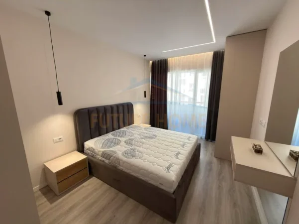 Tirane, jepet me qera apartament 1+1+Ballkon Kati 4, 78 m² 700 € (Rruga Dritan Hoxha)