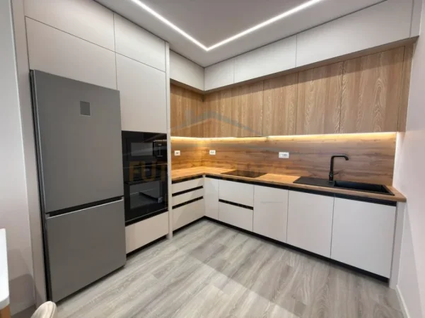 Tirane, jepet me qera apartament 1+1+Ballkon Kati 4, 78 m² 700 € (Rruga Dritan Hoxha)