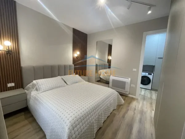 Tirane, jepet me qera apartament 1+1+Ballkon Kati 5, 74 m² 800 € (Delijorgji)