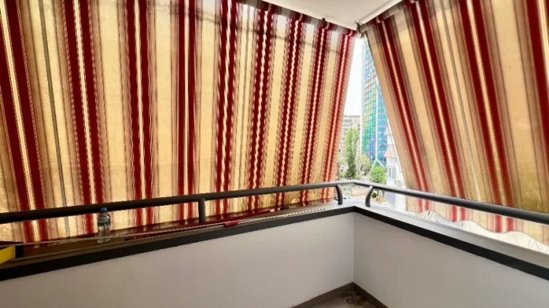 ZYRE ME QERA: 2 Ambiente Pune 📍Stadiumi Air Albania - Buze Rruge Kryesore || 1050€/Muaj - Pallat i Ri - K.3 - SP.77m² - Lokacion Premium