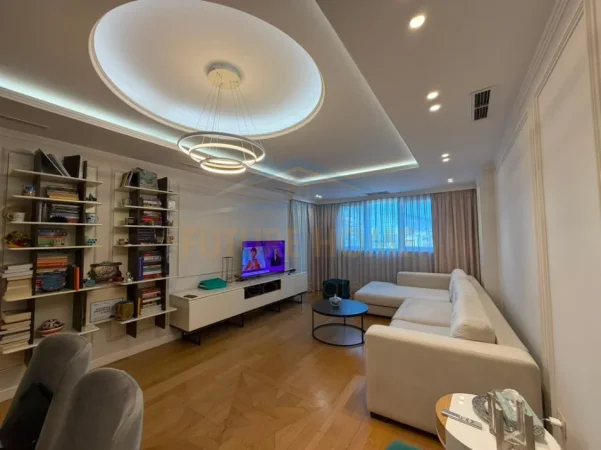 Tirane, shitet apartament 2+1 Kati 4, 123 m² 360.000 € (Komuna e Parisit)