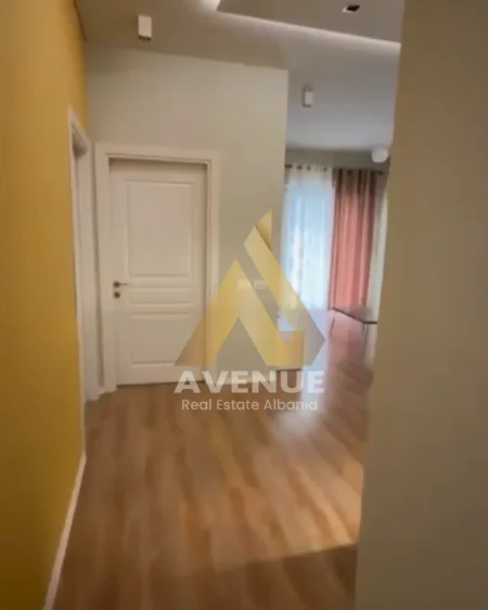 Tirane, jepet me qera apartament 2+1+Ballkon , 80 m² 600 € 