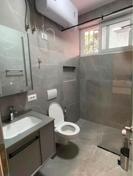 Tirane, jepet me qera garsonier 1+1+Aneks Kati 0, 450 € 