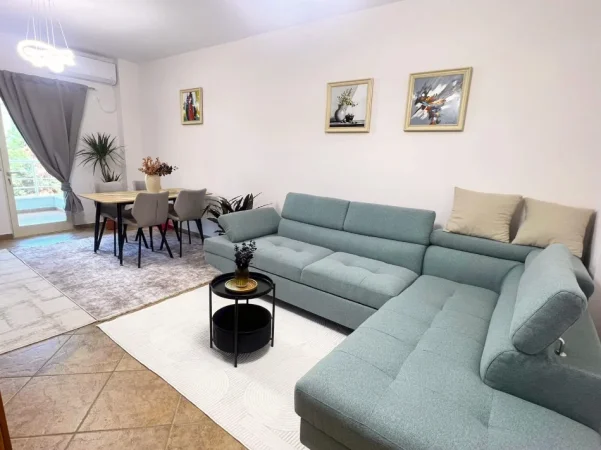 Durres, shitet apartament 1+1+Ballkon Kati 1, 77 m² 155.000 € (Golem)
