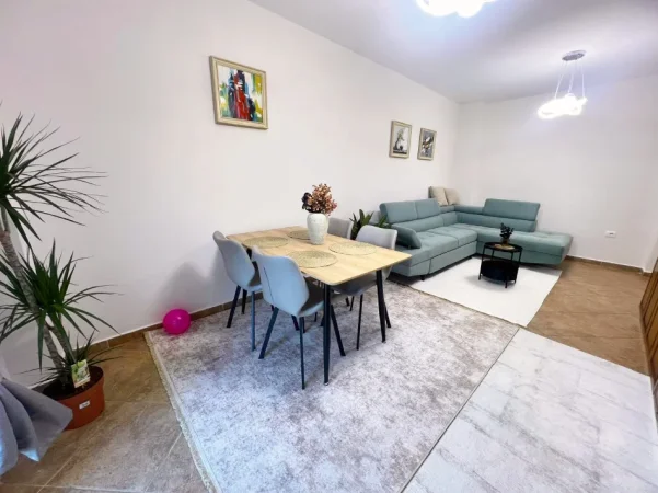 Durres, shitet apartament 1+1+Ballkon Kati 1, 77 m² 155.000 € (Golem)